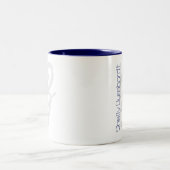 Navy Blue Minimal Designer Modernes Monogramm Bold Zweifarbige Tasse (Mittel)