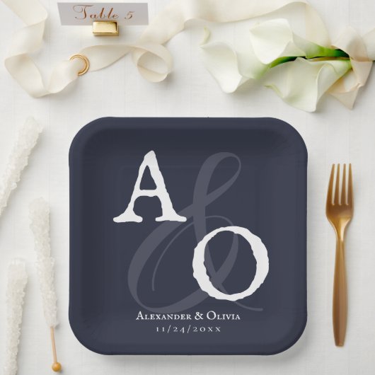 Navy Blue Minimalistisch Monogram Wedding Pappteller (Hochzeit)