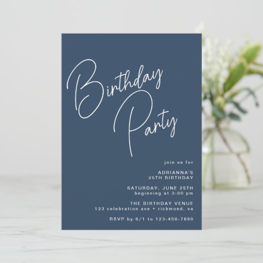 Navy Blue Modern Lässig Script Typografy Birthday Einladung (Stehend Vorderseite)