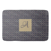 Navy Blue Monogram Quatrefolie Newlyweds Wedding Badematte (Vorderseite)