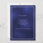 Navy blue monogram wreath wedding save the date (Rückseite)
