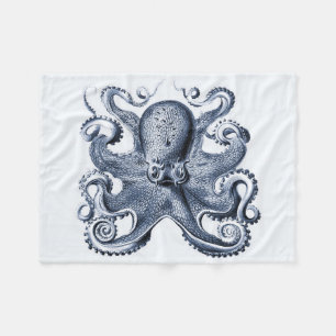 Navy Blue Octopus Illustration von Ernst Haeckel Fleecedecke