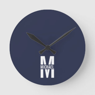 Navy Blue Personalisiert Monogram und Name Runde Wanduhr