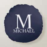 Navy Blue Personalisiert Monogram und Name Rundes Kissen<br><div class="desc">Personalisierte Monogram und Name Gift sind mit personalisierter Monogramm und Namen im klassischen Serif-Schriftart-Stil auf marineblau Hintergrund ausgestattet. Perfekt als Feriengeschenk,  Familienfavoriten,  Hauswärmespeck,  Hochzeitsgeschenk und Geschenk für jeden besondere Anlass. Wiedersehen..</div>