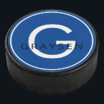 Navy Blue Personalisiert Name & Anfangsbuchstabe Eishockey Puck<br><div class="desc">Blaues personalisiertes Monogramm mit anfänglichem Namen und Buchstaben,  gedruckt auf einem speziell bedruckten Hockeypuck. Sie können Schriftart,  Farben oder das gesamte Design bearbeiten,  um Ihr eigenes Hockey-Sake-Geschenk zu erstellen.</div>