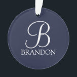 Navy Blue Personalisiert Script Monogram und Name Ornament<br><div class="desc">Personalisiert Monogram und Name Gift bieten personalisierte Monogramm im Schriftart-Stil und Namen im klassischen Weißserf-Schriftart-Stil auf marineblau Hintergrund. Ideal für Ferien,  Wiedersehen und besondere Anlässe.</div>