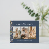 Navy Blue QR Code Wildblume Floral Wedding Ankündigungspostkarte (Stehend Vorderseite)