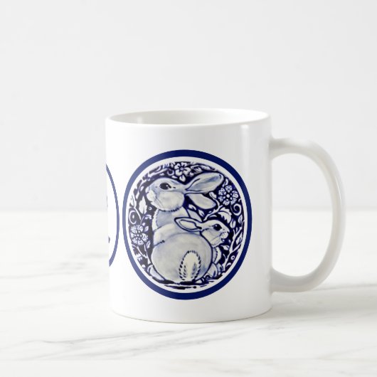Navy Blue Rabbit Baby Bunny Floral Monogram Kaffeetasse (Rechts)