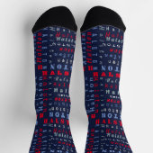 Navy Blue Red Individuelle Name Text Muster Socken (Oben)