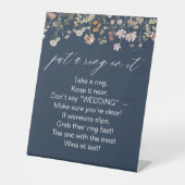 Navy Blue Ring auf dem Brautparty Game Sockelschild (Vorderseite)