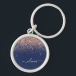 Navy Blue Rose Gold Blush Pink Glitzer Monogram Schlüsselanhänger<br><div class="desc">Rose Gold - Blush Pink und Navy Blue Sparkle Glitzer Script Monogram Name Keychains (Key Chain). Das macht den perfekten 16 Geburtstag,  Hochzeit,  Brautparty,  Jubiläum,  Babydusche oder Junggeselinnen-Abschied Geschenk für jemanden,  der Lieben glamourösen Luxus und schicke Stile.</div>