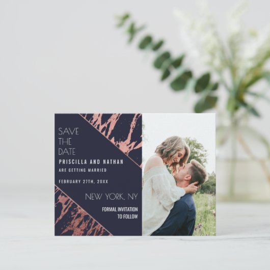 Navy Blue Rose Gold Marble Diagonal Save the Date Postkarte (Stehend Vorderseite)