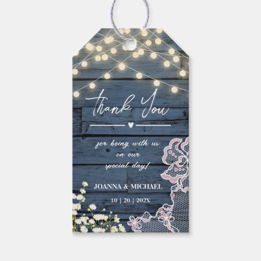 Navy Blue Rustic Holzwinger Lights & Lace Wedding Geschenkanhänger (Vorderseite)