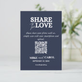 Navy Blue Share Liebe Foto QR Code Hochzeit Begleitkarte (Stehend Vorderseite)