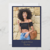 Navy Blue She hat Script Foto Graduation Party Einladung (Rückseite)