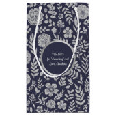 Navy Blue Silver Floral Brautparty Vielen Dank Kleine Geschenktüte (Rückseite)