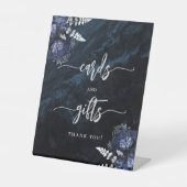 Navy Blue Silver Floral Wedding Cards Gifts Sockelschild (Vorderseite)