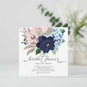 Navy Blue und Blush Blume Brautparty Einladung (Stehend Vorderseite)