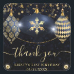 Navy Blue und Gold Christmas Baubles Geburtstag Quadratischer Aufkleber<br><div class="desc">Elegantes Navy Blue und Gold Weihnachtsbaumgestalterdesign mit dunkelblau und goldfarbenem Hintergrund</div>