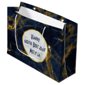 Navy Blue und Gold Marble Moderne Stilvolle Geburt Große Geschenktüte (Vorderseite Schrägansicht)