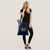 Navy Blue und Gold Marmor Agate Tasche (Am Model)