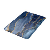 Navy Blue und Imitate Gold Glitzer Marble Agate Badematte (Schrägansicht)