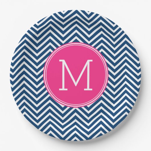 Navy Blue und Magenta Chevrons Custom Monogram Pappteller (Vorderseite)