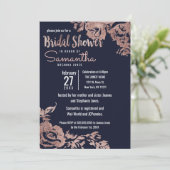 Navy Blue und Rose Gold Floral Brautparty Einladung (Stehend Vorderseite)