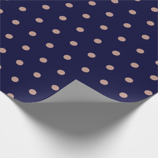 Navy Blue und Rose Gold Textured Polka Dot Muster Geschenkpapier (Ecke)