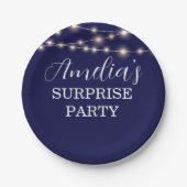 Navy Blue und String Light Überraschung Geburtstag Pappteller (Vorderseite)