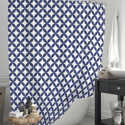 Navy Blue und White Geometric Duschvorhang