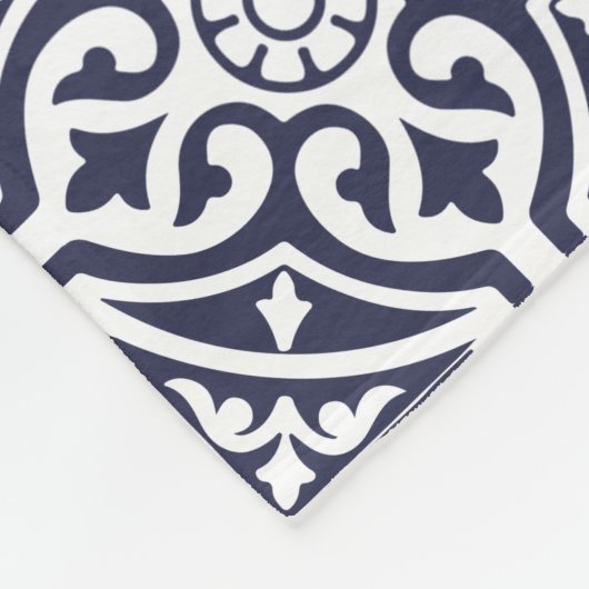 Navy Blue und White Mexican Talavera Tile Hamptons Fleecedecke (Ecke)