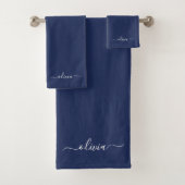 Navy Blue und White Modern Monogram Badhandtuch Set (Insitu)