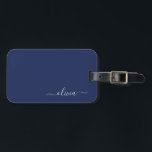 Navy Blue und White Modern Monogram Gepäckanhänger<br><div class="desc">Unsere Navy Blue and White Modern Monogram Collection: Erhöhen Sie Ihre Wohngestaltung mit unserer ausgeklügelten Kollektion, die ein zeitgenössisches Marineblau-Farbschema bietet. Jedes Stück ist sorgfältig gefertigt, um Eleganz und Stil zu entfesseln, um jedem Zimmer eine Touch modernen Flairs hinzuzufügen. Egal ob Sie mit Monogramm Kissen, personalisierte Wandkunst oder elegantes Küchenzubehör...</div>