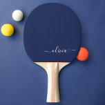 Navy Blue und White Modern Monogram Tischtennis Schläger<br><div class="desc">Unsere Navy Blue and White Modern Monogram Collection: Erhöhen Sie Ihre Wohngestaltung mit unserer ausgeklügelten Kollektion, die ein zeitgenössisches Marineblau-Farbschema bietet. Jedes Stück ist sorgfältig gefertigt, um Eleganz und Stil zu entfesseln, um jedem Zimmer eine Touch modernen Flairs hinzuzufügen. Egal ob Sie mit Monogramm Kissen, personalisierte Wandkunst oder elegantes Küchenzubehör...</div>