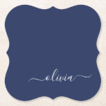 Navy Blue und White Modern Monogram Untersetzer<br><div class="desc">Unsere Navy Blue and White Modern Monogram Collection: Erhöhen Sie Ihre Wohngestaltung mit unserer ausgeklügelten Kollektion, die ein zeitgenössisches Marineblau-Farbschema bietet. Jedes Stück ist sorgfältig gefertigt, um Eleganz und Stil zu entfesseln, um jedem Zimmer eine Touch modernen Flairs hinzuzufügen. Egal ob Sie mit Monogramm Kissen, personalisierte Wandkunst oder elegantes Küchenzubehör...</div>
