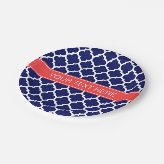 Navy Blue Whcan #5 Coral Red Name Monogram Pappteller (Schrägansicht)