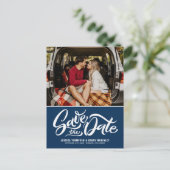 Navy Blue Whimsical Letted Foto Save the Date Ankündigungspostkarte (Stehend Vorderseite)