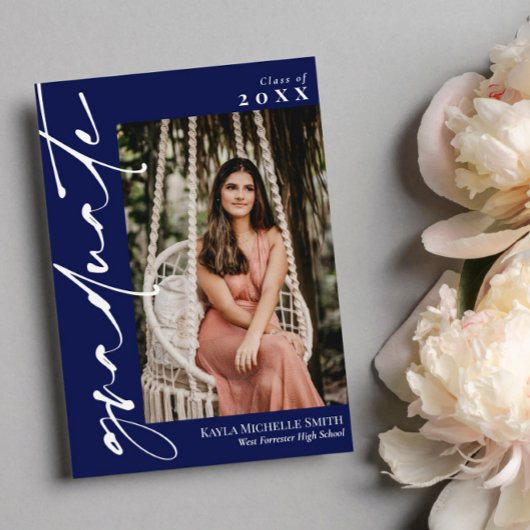 Navy Blue White Calligraphy Foto Abschluss Einladung