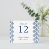 Navy Blue White Damask Arabesque Tischnummer Card (Stehend Vorderseite)