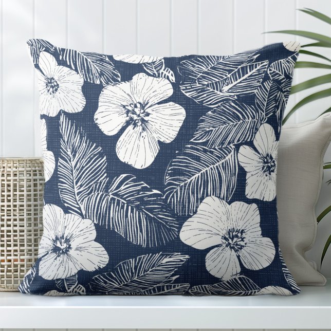 Navy Blue & White Floral Throw Kissen (Von Creator hochgeladen)