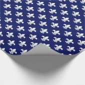 Navy Blue White Lilie Pattern Geschenkpapier (Ecke)
