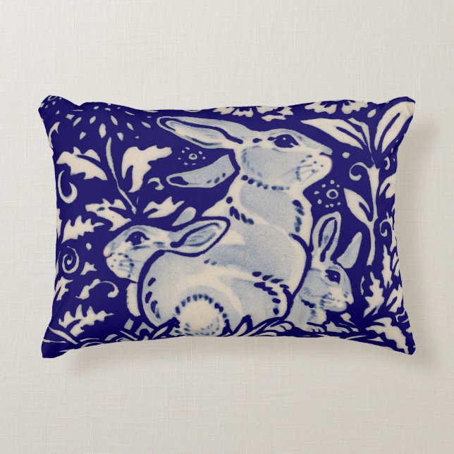 Navy Blue White Rabbit FamilyFloral Dedham Delft Dekokissen (Vorderseite)