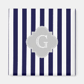 Navy Blue White Strip Lt Gray Quatrefolie Monogram Magnet (Vorne)