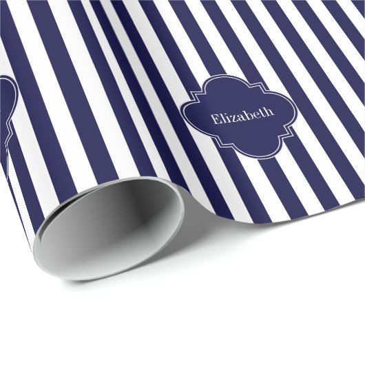 Navy Blue White Stripes Navy Label Monogram Geschenkpapier (Rolleneckpunkt)