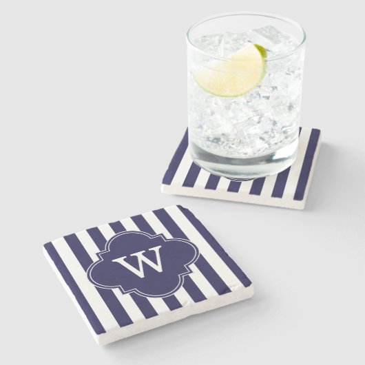 Navy Blue White Stripes Navy Label Monogram Steinuntersetzer (Seitenansicht)