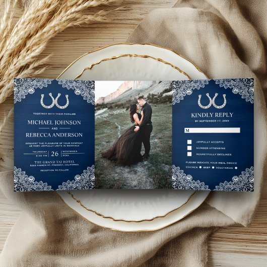 Navy Blue Wood Horseshoes Lace Wedding Foto Dreifach Gefaltete Einladung