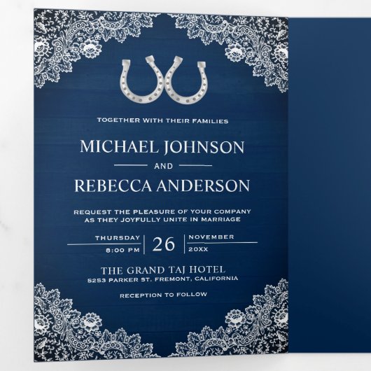 Navy Blue Wood Horseshoes Lace Wedding Foto Dreifach Gefaltete Einladung (Innen Erste Seite)
