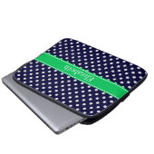 Navy Blue Wt Polka Dot Emerald Green Name Monogram Laptopschutzhülle (Vorne Knopf)