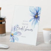 Navy Blume Minimalistisches Brautparty Willkommen Sockelschild (In SItu)